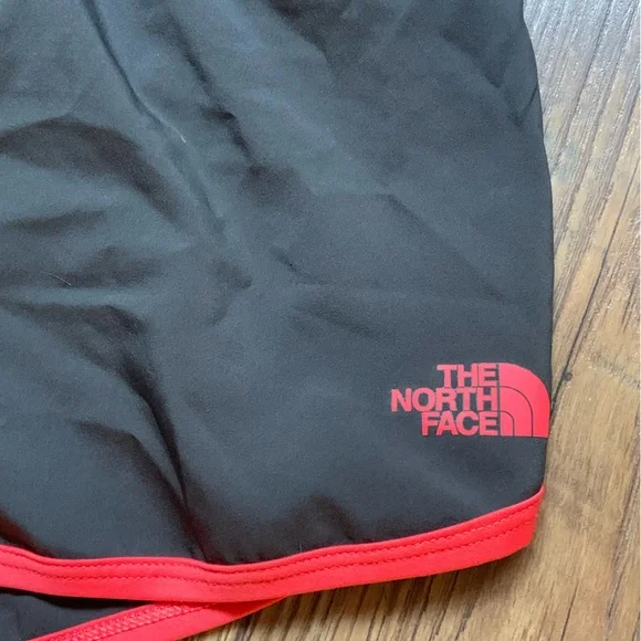 EUC North face running shorts - Picture 2 of 5